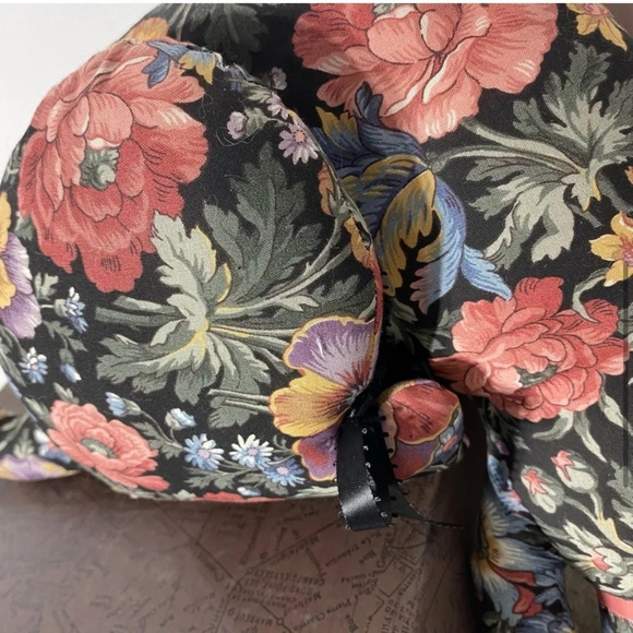 Vintage Handmade Floral Stuffed Perched Cat Decor Kitty Cat - Picture 6 of 13